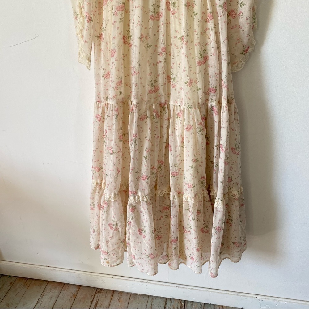 Vintage Prairie Maxi Dress Ditsy Floral Tiered Ruffle Cream Lace Cottagecore - Picture 8 of 16